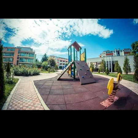 Sunny Sanny Parking Free Apartment
